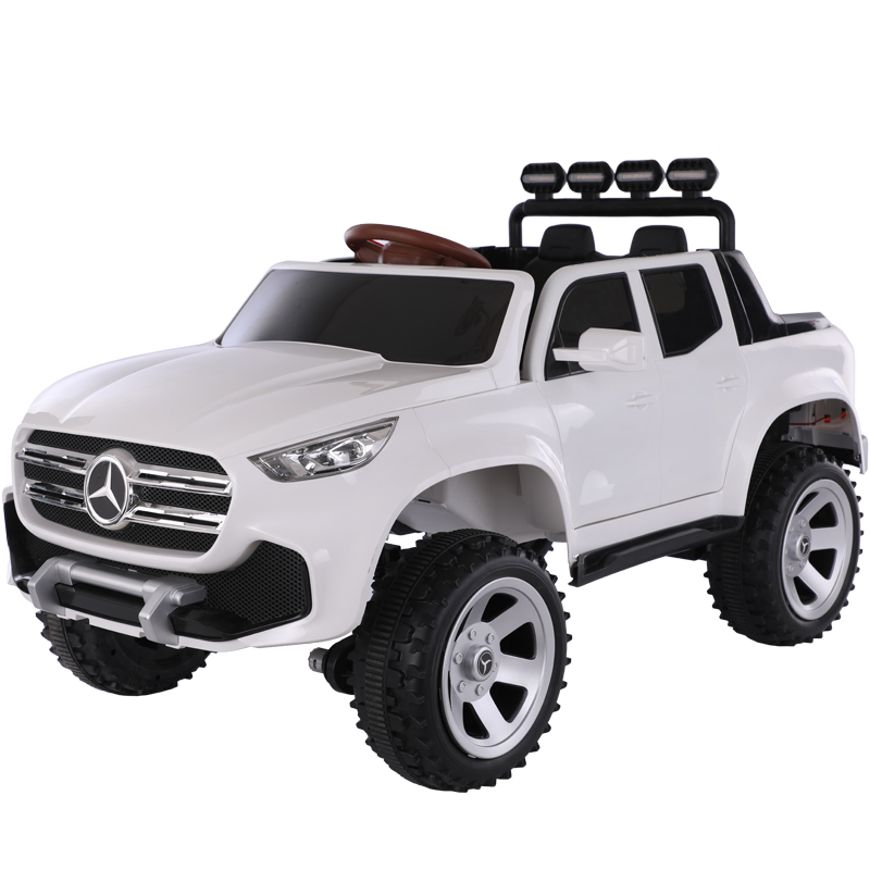 Multifunctional Children′ S Toy Car Electric Car with LED Light