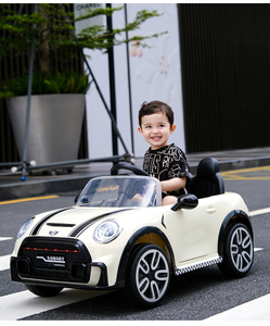 Factory Selling Multifunctional Kids Toy Car Mini Electric Car with LED