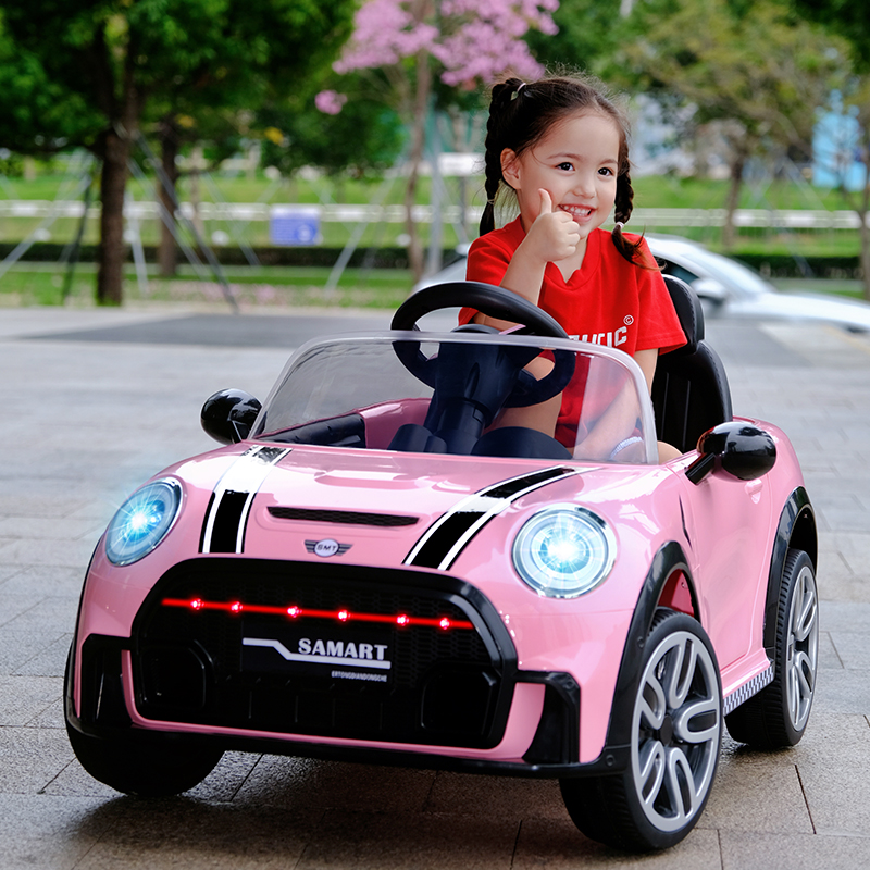Factory Selling Multifunctional Kids Toy Car Mini Electric Car with LED